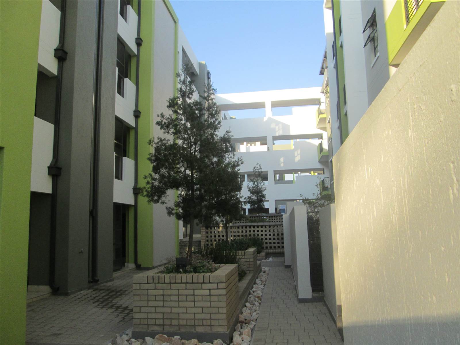 1 Bed Apartment in Rivonia photo number 26