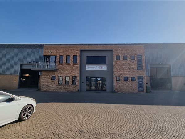 1 340  m² Industrial space