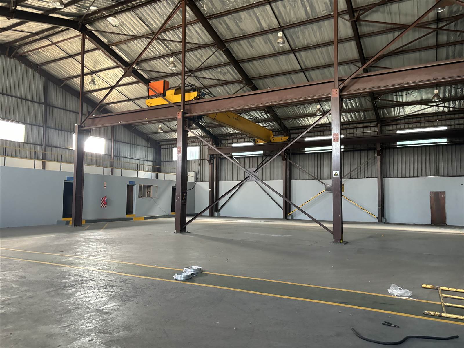 1088  m² Commercial space in Witbank Central photo number 2