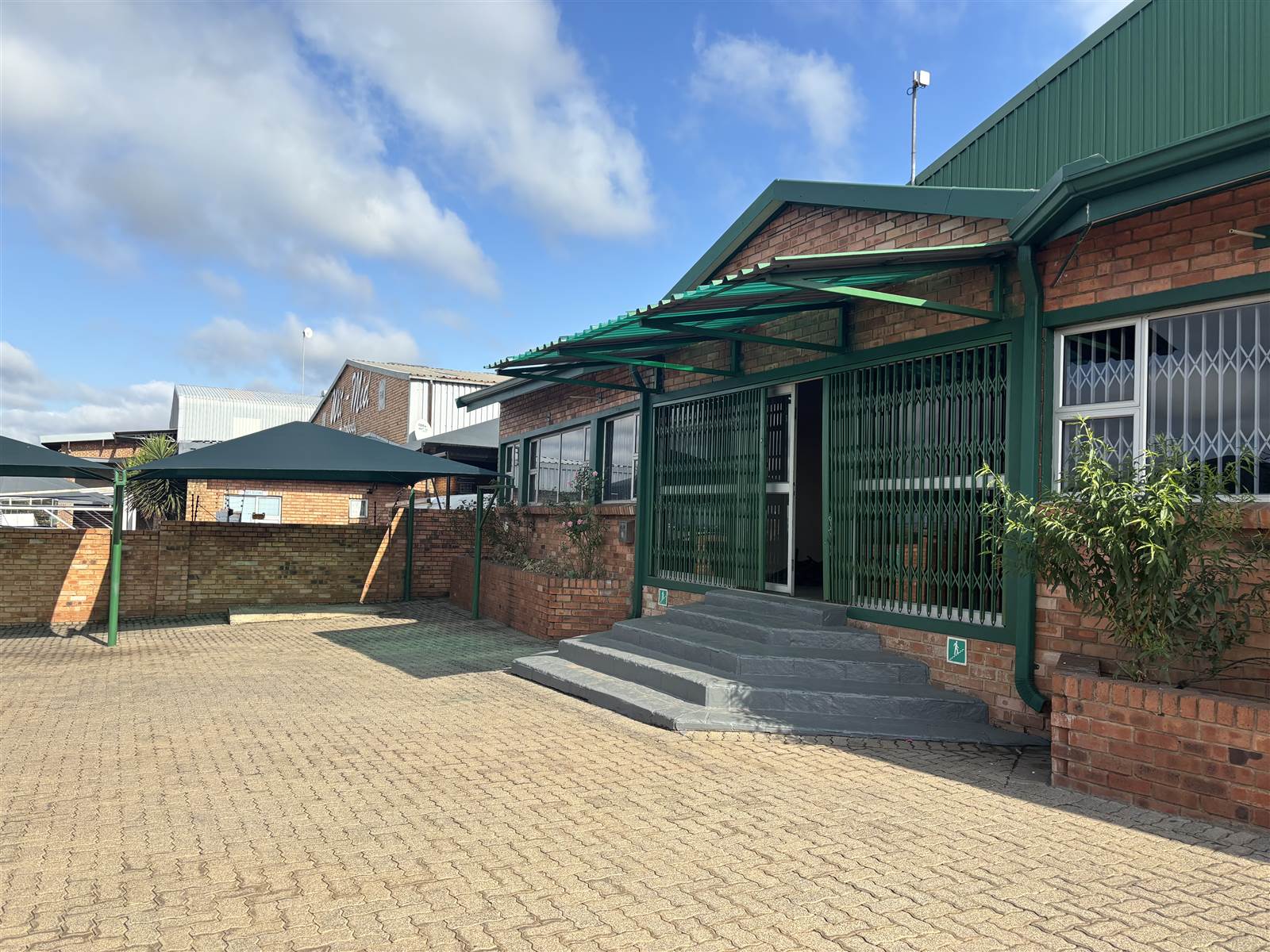 1088  m² Commercial space in Witbank Central photo number 1
