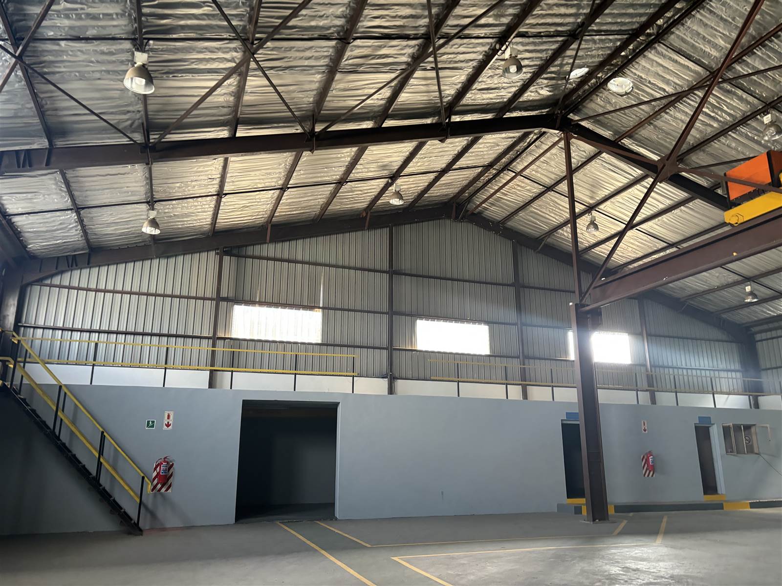 1088  m² Commercial space in Witbank Central photo number 8