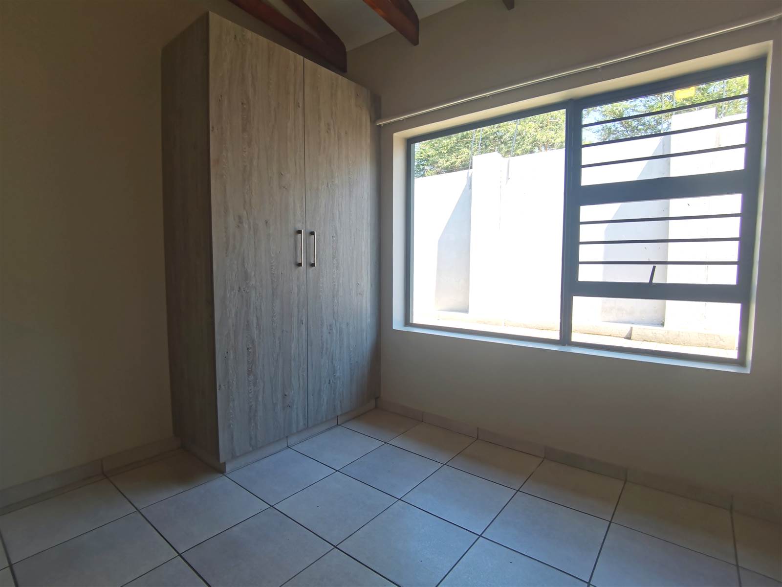 3 Bed Apartment in Waterval East photo number 7