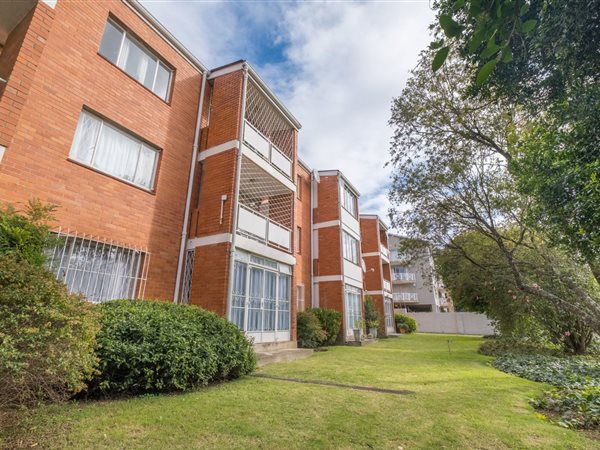 3 Bed Apartment in West Hill
