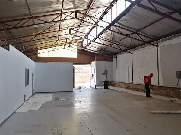 367  m² Commercial space