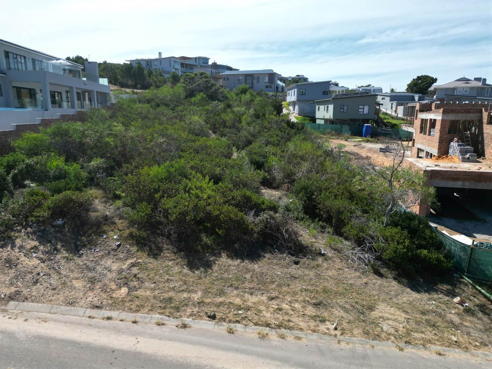 1075 m² Land available in Robberg Ridge photo number 7