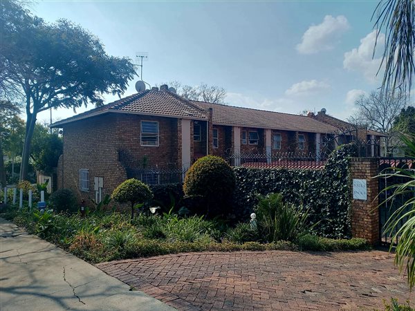 2 Bedroom Townhouse 2 Bedroom Townhouse