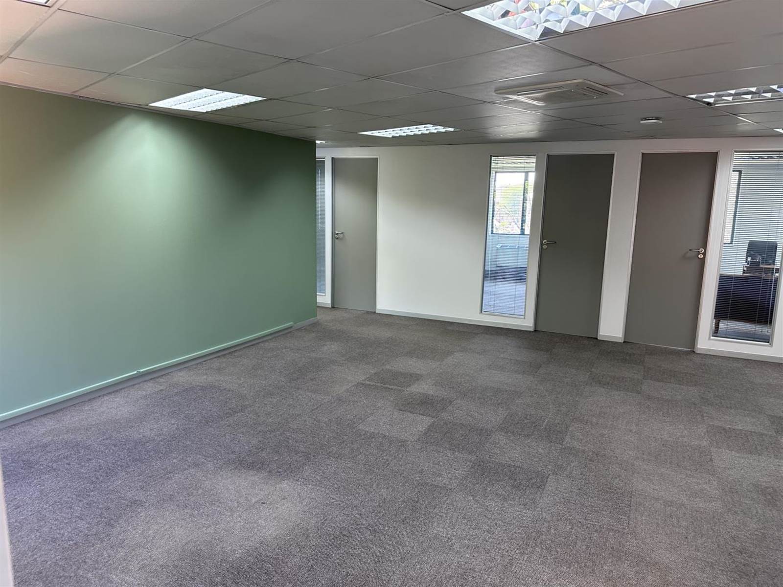 1503  m² Office Space in Menlyn photo number 13