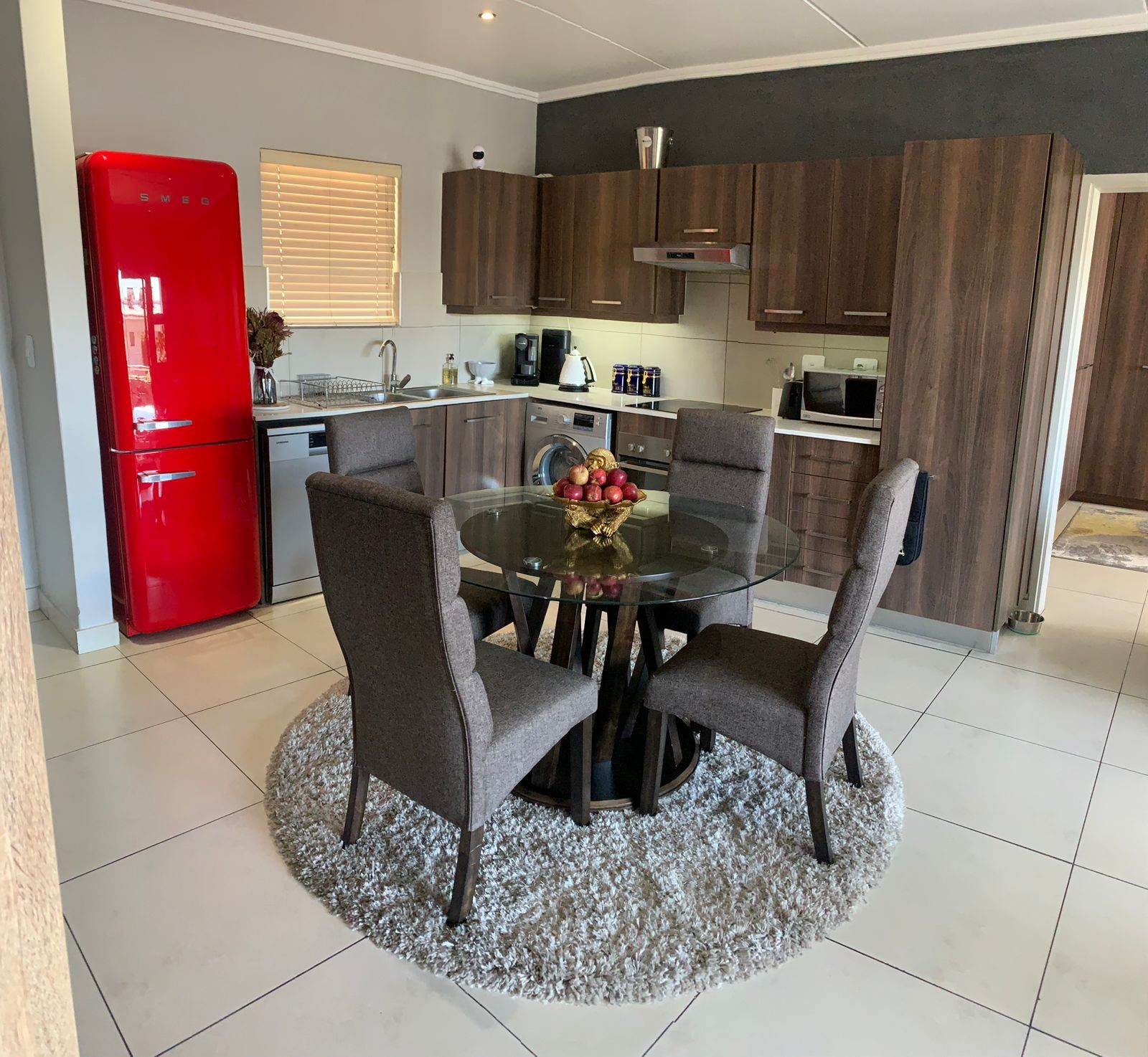 2 Bed Apartment in Sandton City photo number 8