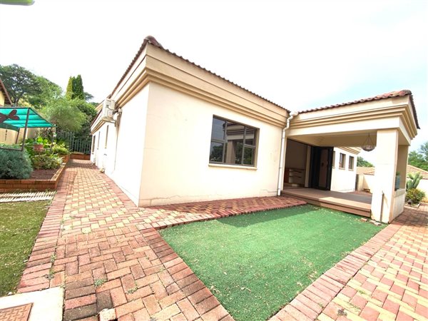 2 Bed Townhouse in Signal Hill
