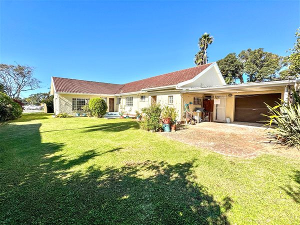 4 Bedroom House 4 Bedroom House