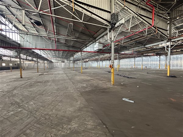 3 500  m² Industrial space