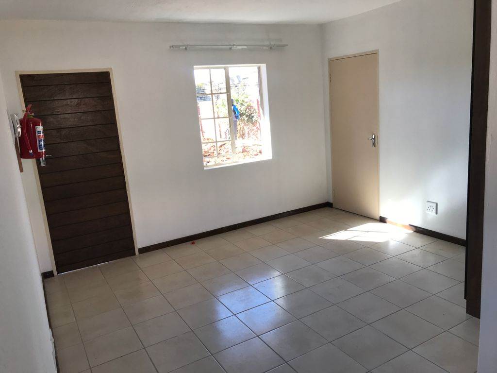 Studio Apartment to rent in Capital Park RR4208117 Private Property