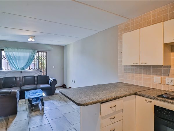 2 Bed Apartment in Rangeview