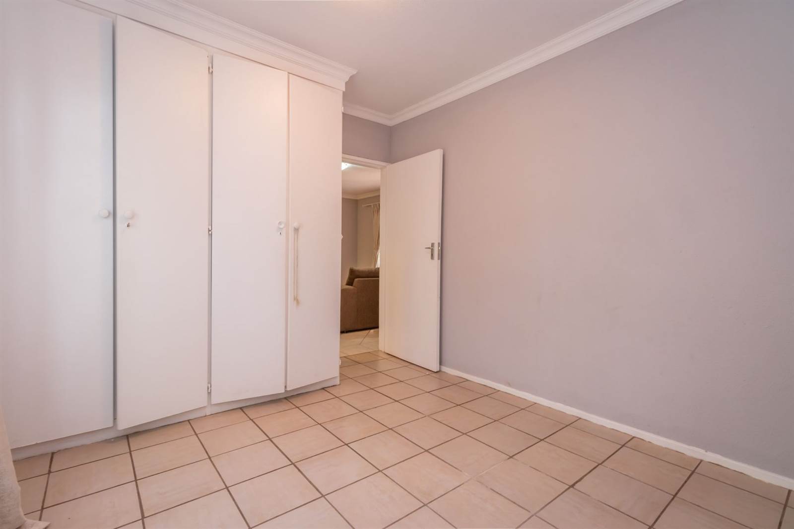 2 Bed Apartment in Roodepoort West photo number 16