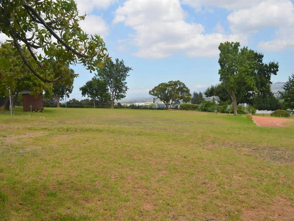 904 m² Land available in Paradyskloof photo number 8