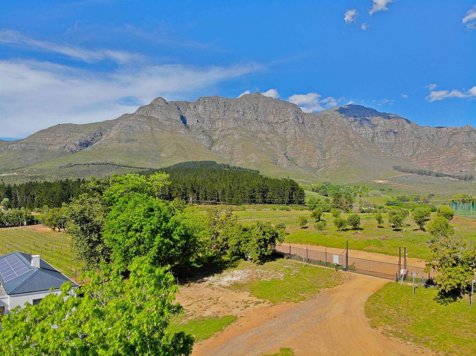 904 m² Land available in Paradyskloof photo number 1