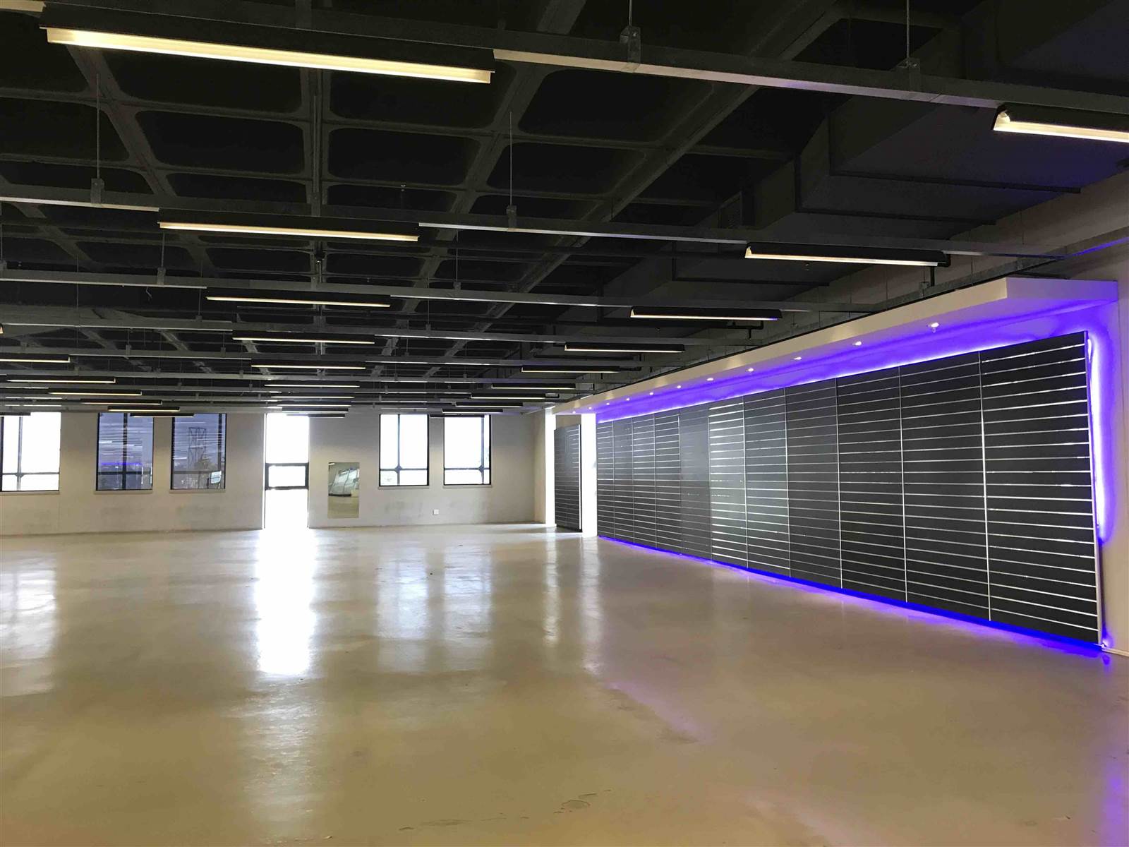 1662  m² Industrial space in Eastgate photo number 2