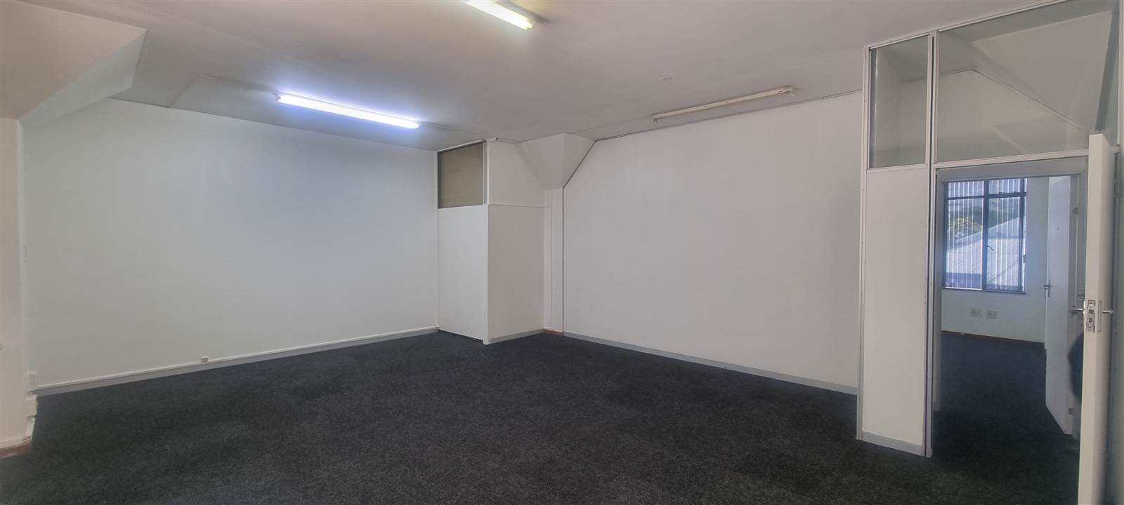 149  m² Commercial space in Greyville photo number 2