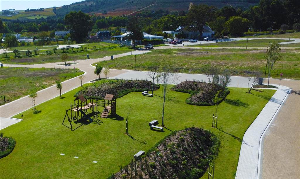 212 m² Land 212 m² Land