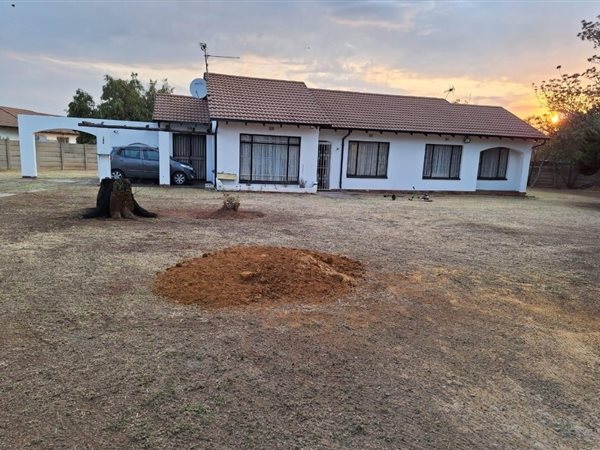 3 Bedroom House 3 Bedroom House