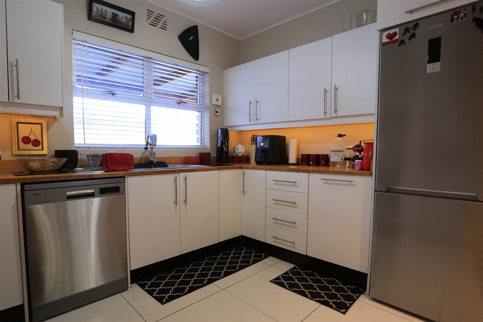 2 Bed Apartment in Wynberg Upper photo number 6