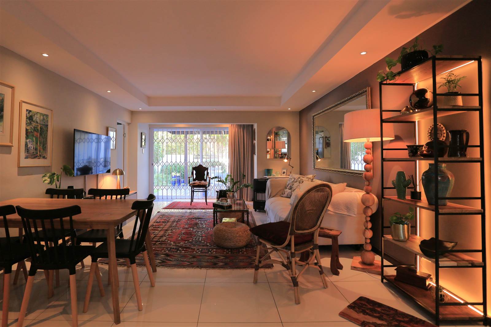 2 Bed Apartment in Wynberg Upper photo number 8