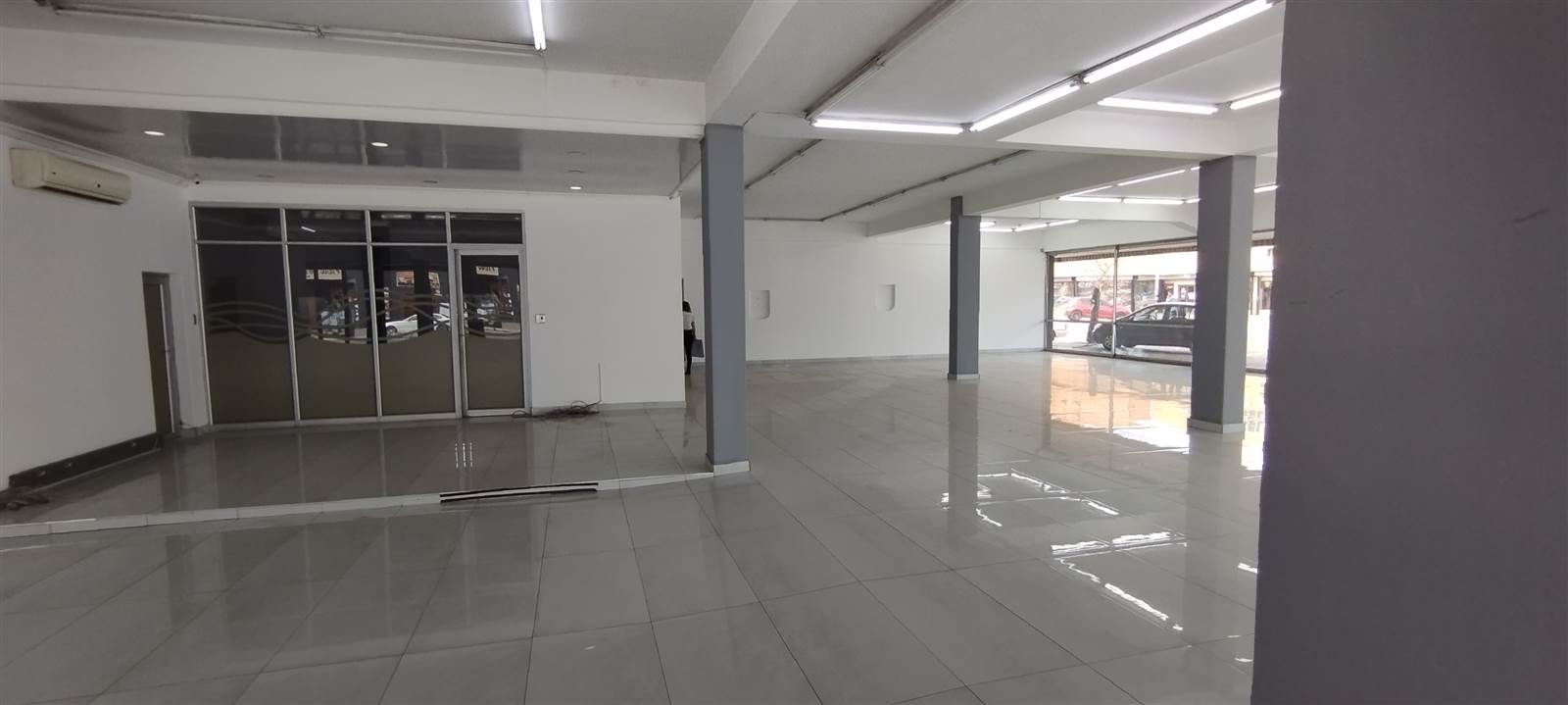 650  m² Retail Space in Vereeniging Central photo number 5