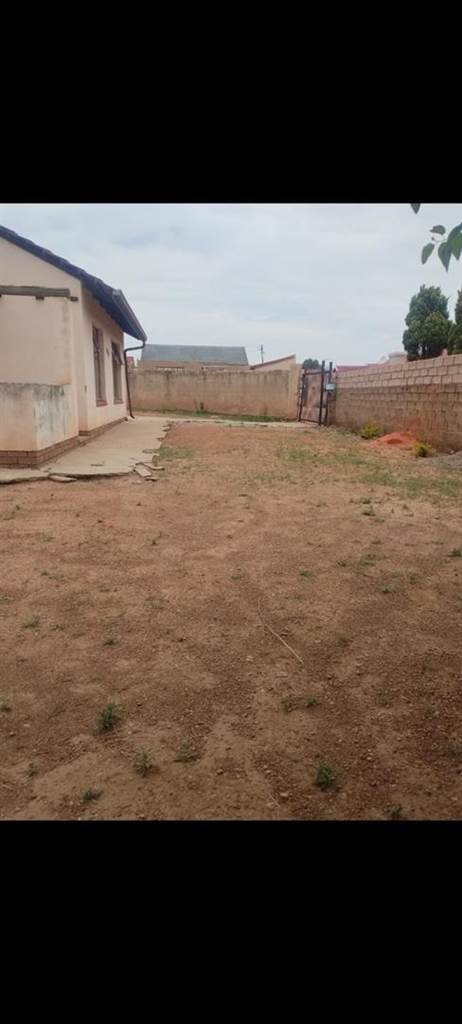 3 Bed House in Mamelodi photo number 18