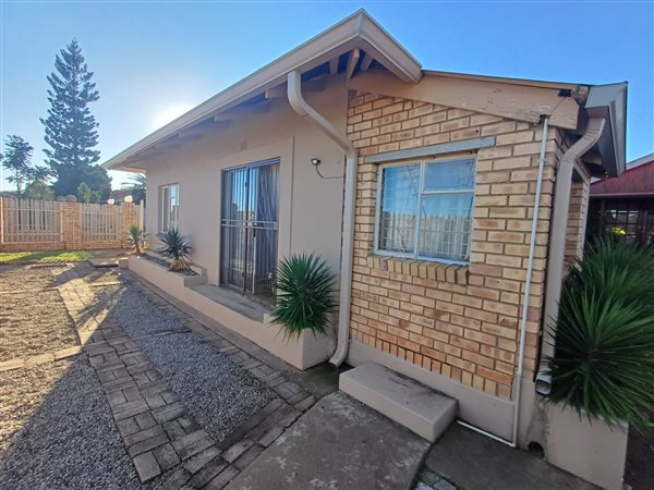 5 Bedroom House 5 Bedroom House