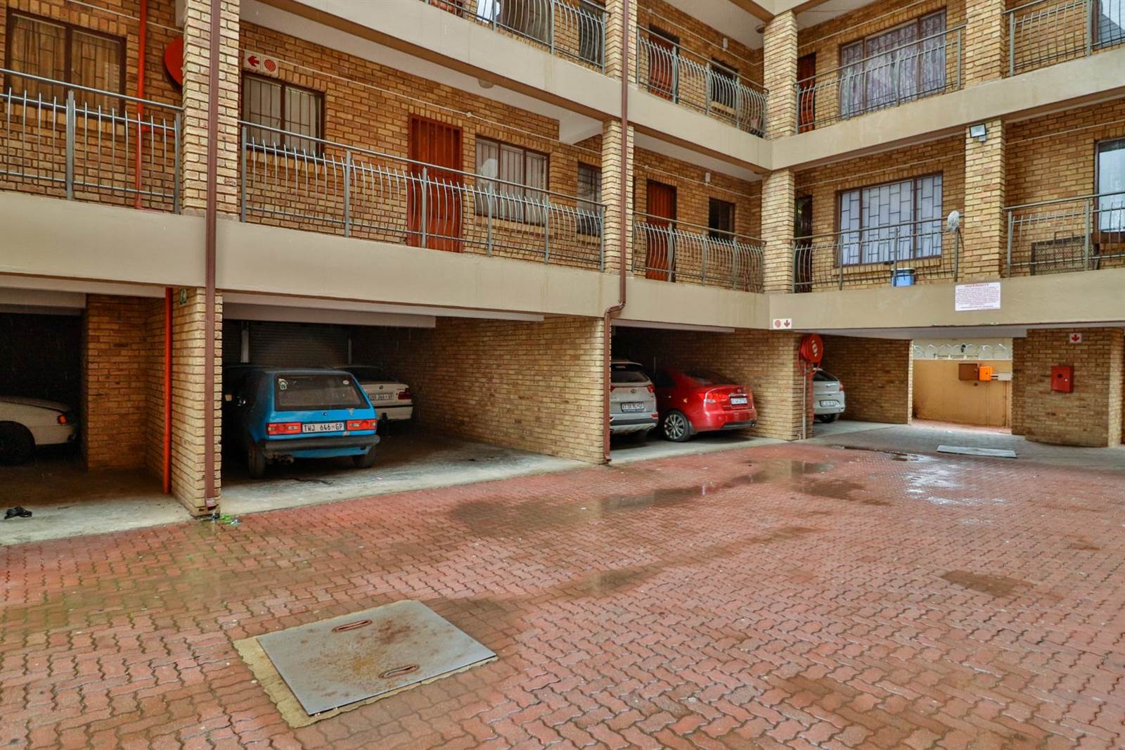 2 Bed Apartment in Randfontein Central photo number 14