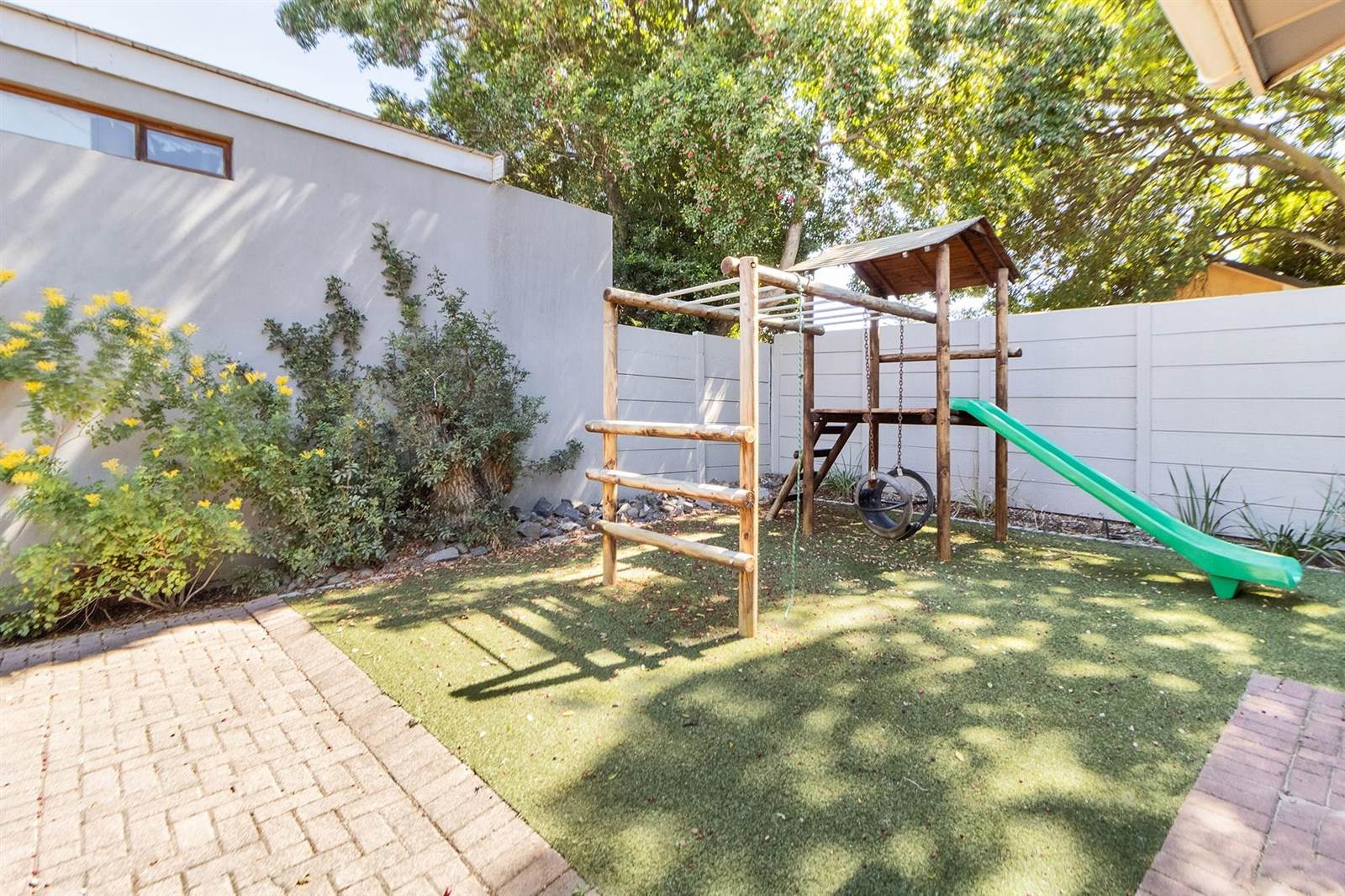 3 Bed House in Bellville Central photo number 5