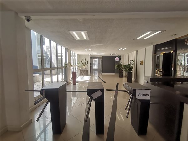 873  m² Commercial space in Rosebank