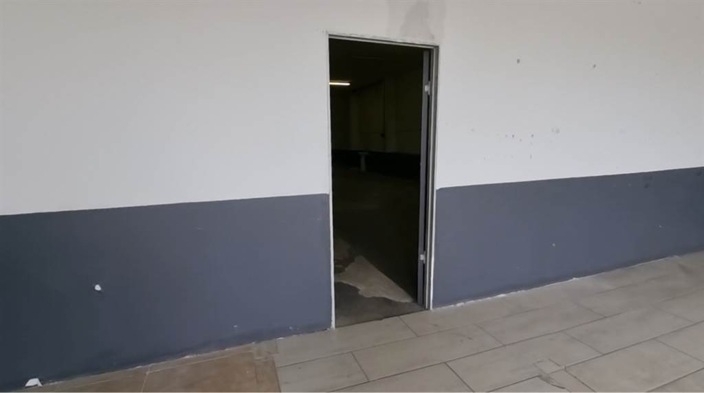 166.5  m² Commercial space in Manaba photo number 8