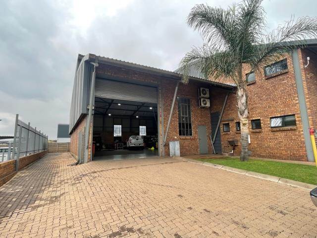 450  m² Industrial space in Middelburg Central photo number 1