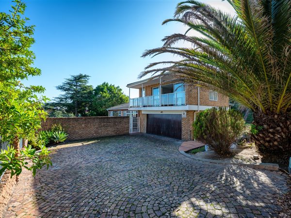 5 Bedroom House 5 Bedroom House