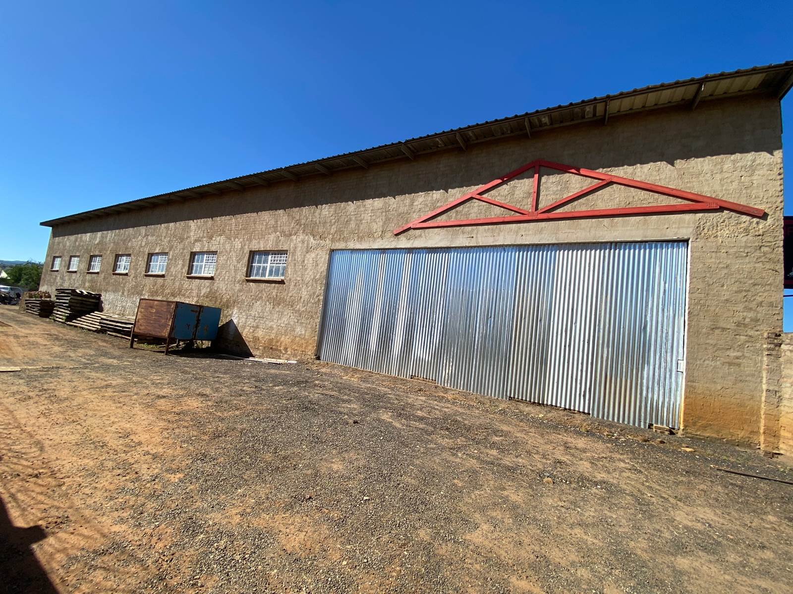 525  m² Industrial space in Lydenburg photo number 2