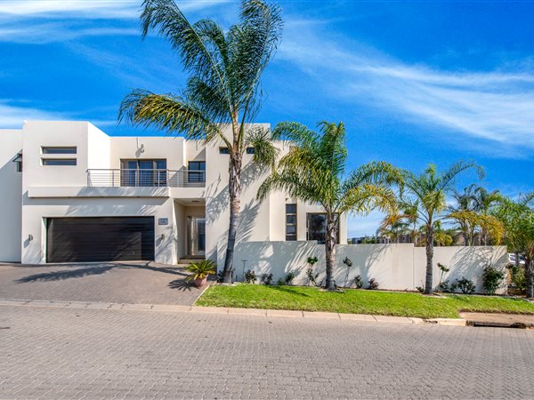7 Bed House in Kyalami Hills