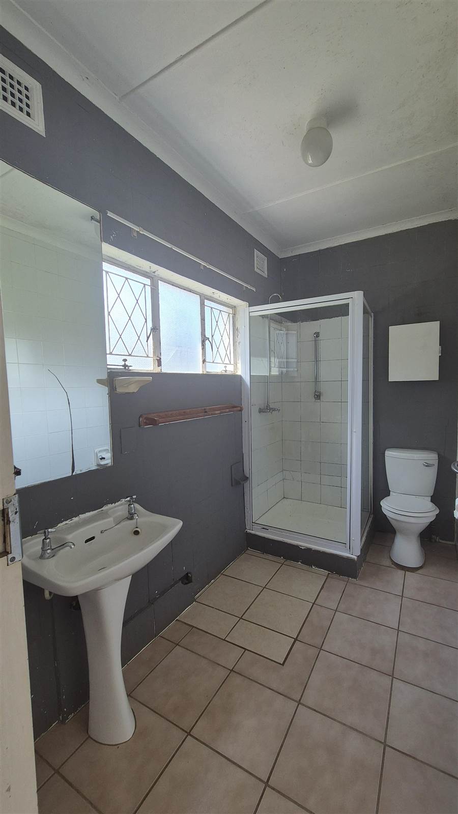 3 Bed House in Howick photo number 16