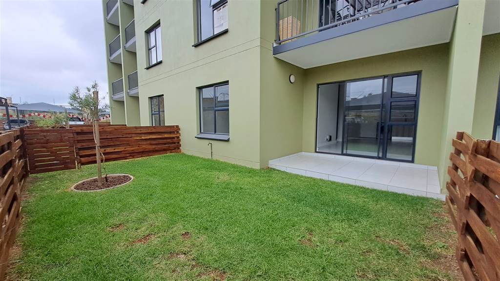 3 Bed Apartment in Mooikloof Glen photo number 16
