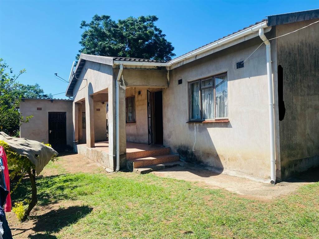 4 Bed House in Inanda photo number 2