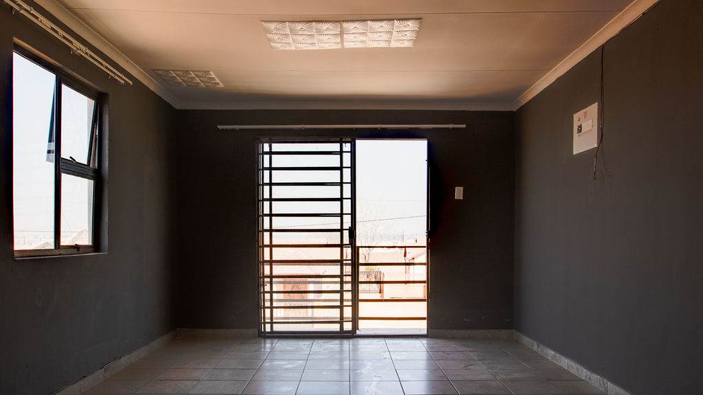 326  m² Commercial space in Protea Glen photo number 18