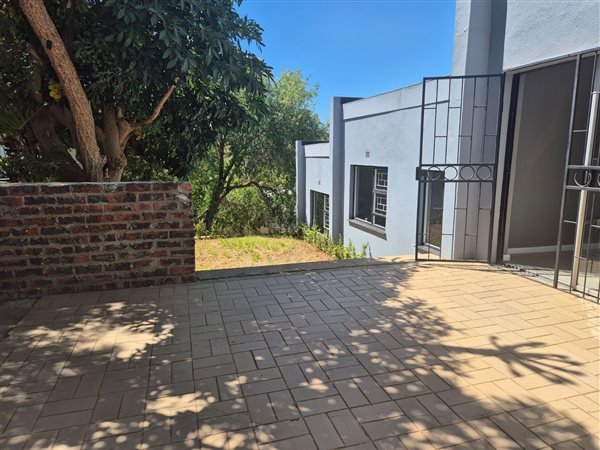 4 Bedroom House 4 Bedroom House
