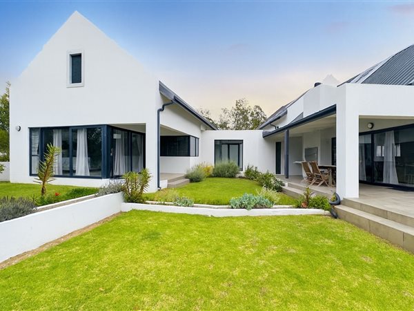 4 Bedroom House 4 Bedroom House