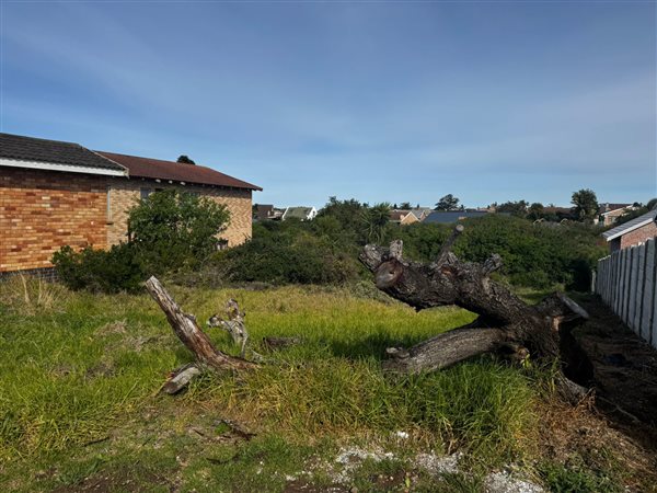 840 m² Land