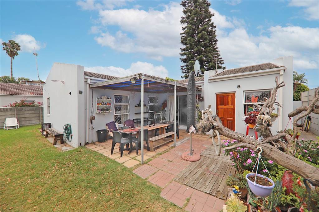 3 Bed House in Blouberg Rise photo number 19