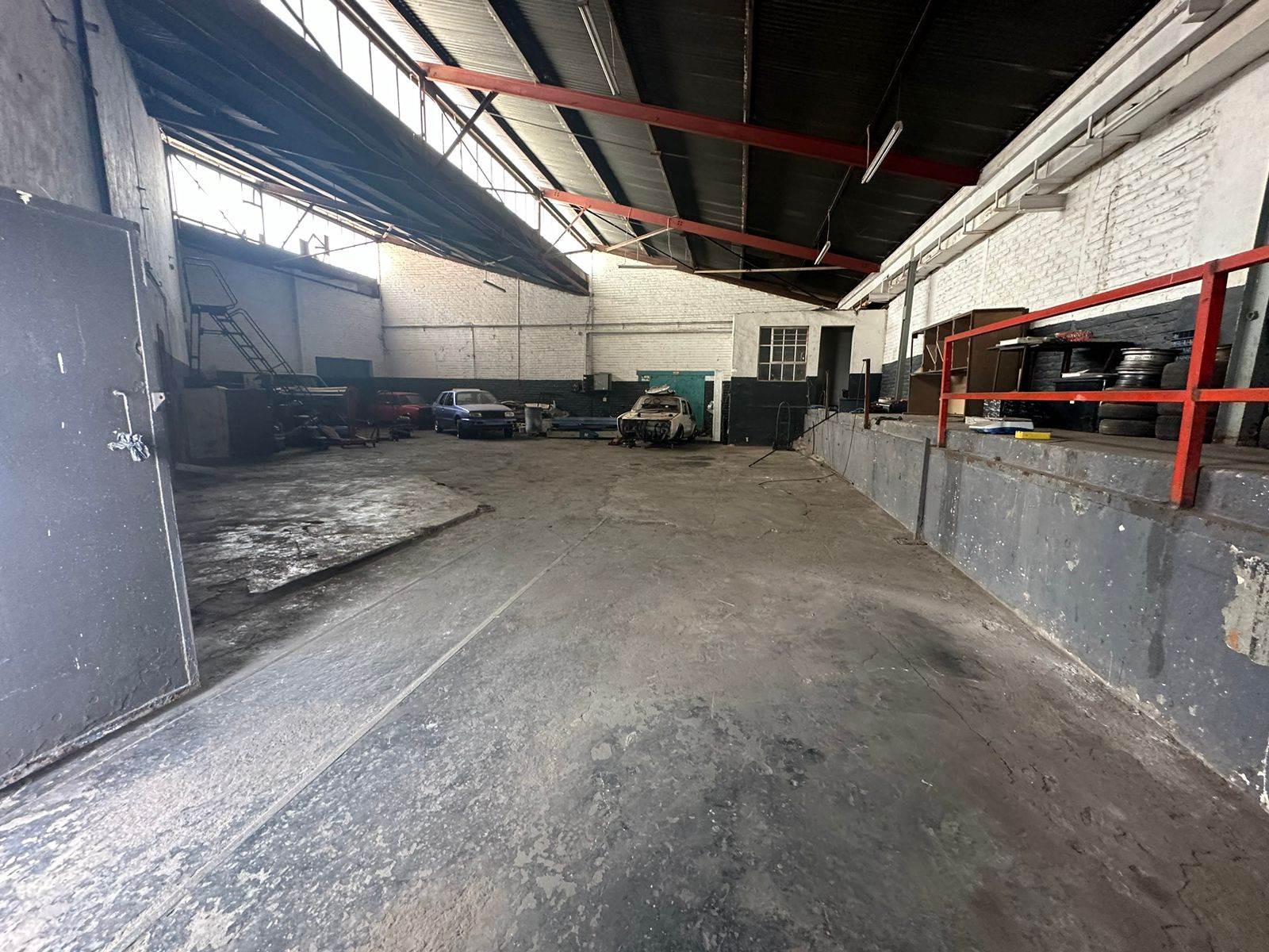 300  m² Industrial space in Roodepoort Central photo number 1