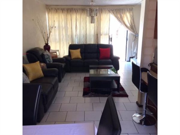 2 Bed Townhouse in Silverton