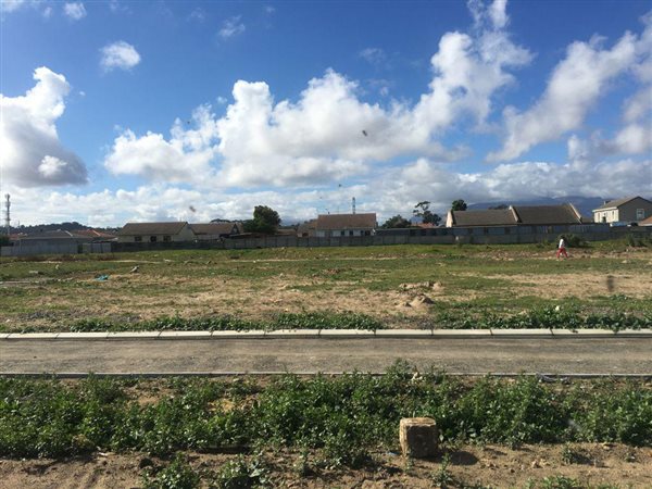 400 m² Land available in Eersterivier
