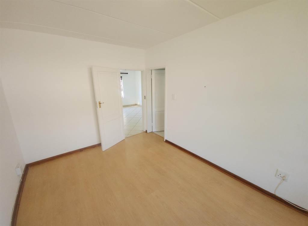 2 Bed Apartment in Meyersdal photo number 10