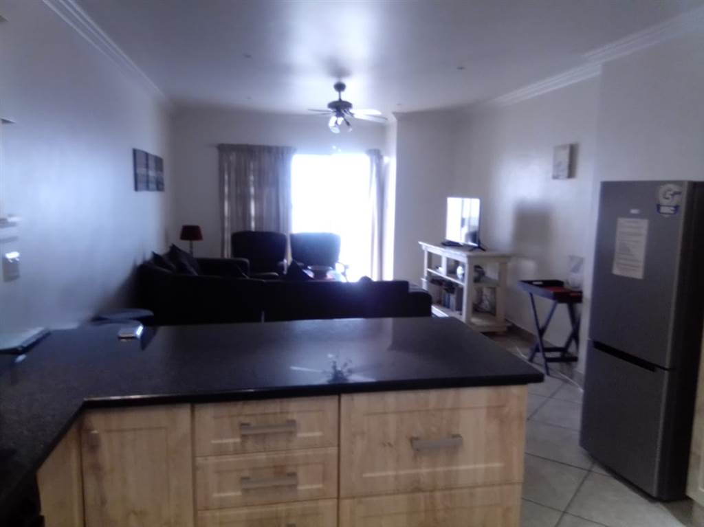 3 Bed House in Manaba photo number 6